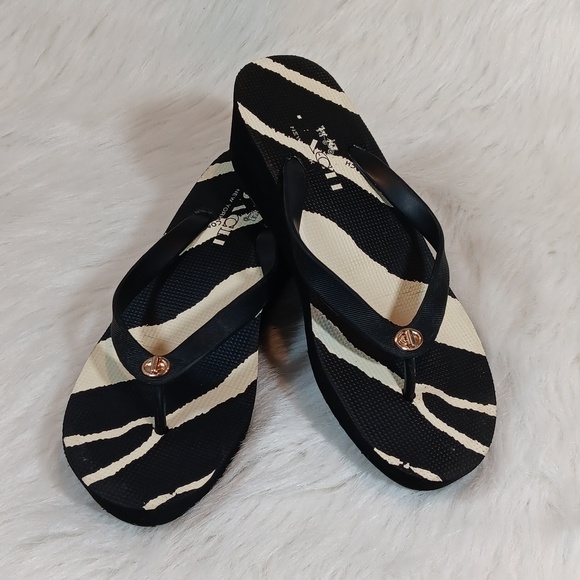 Coach Zebra Flip Flops Sz 7 - 7.5 - Picture 4 of 8